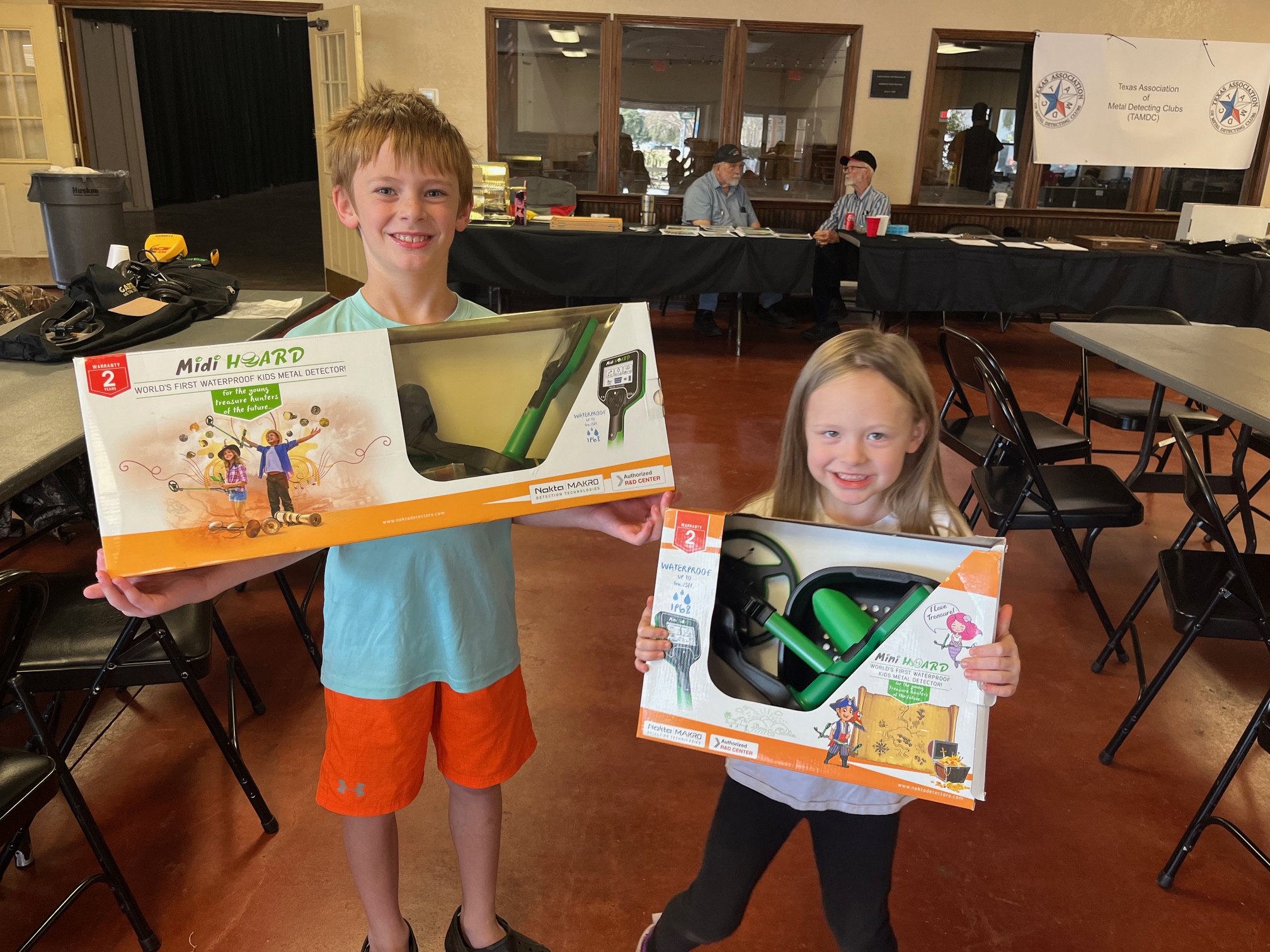 kiddos with prizes